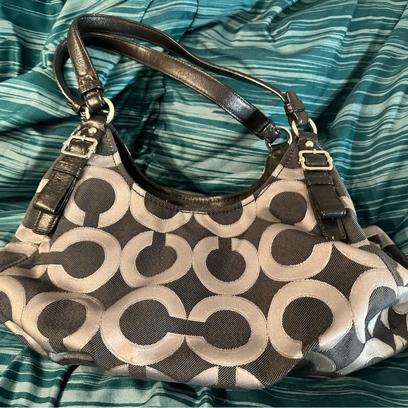 Coach - Picture 4 of 4